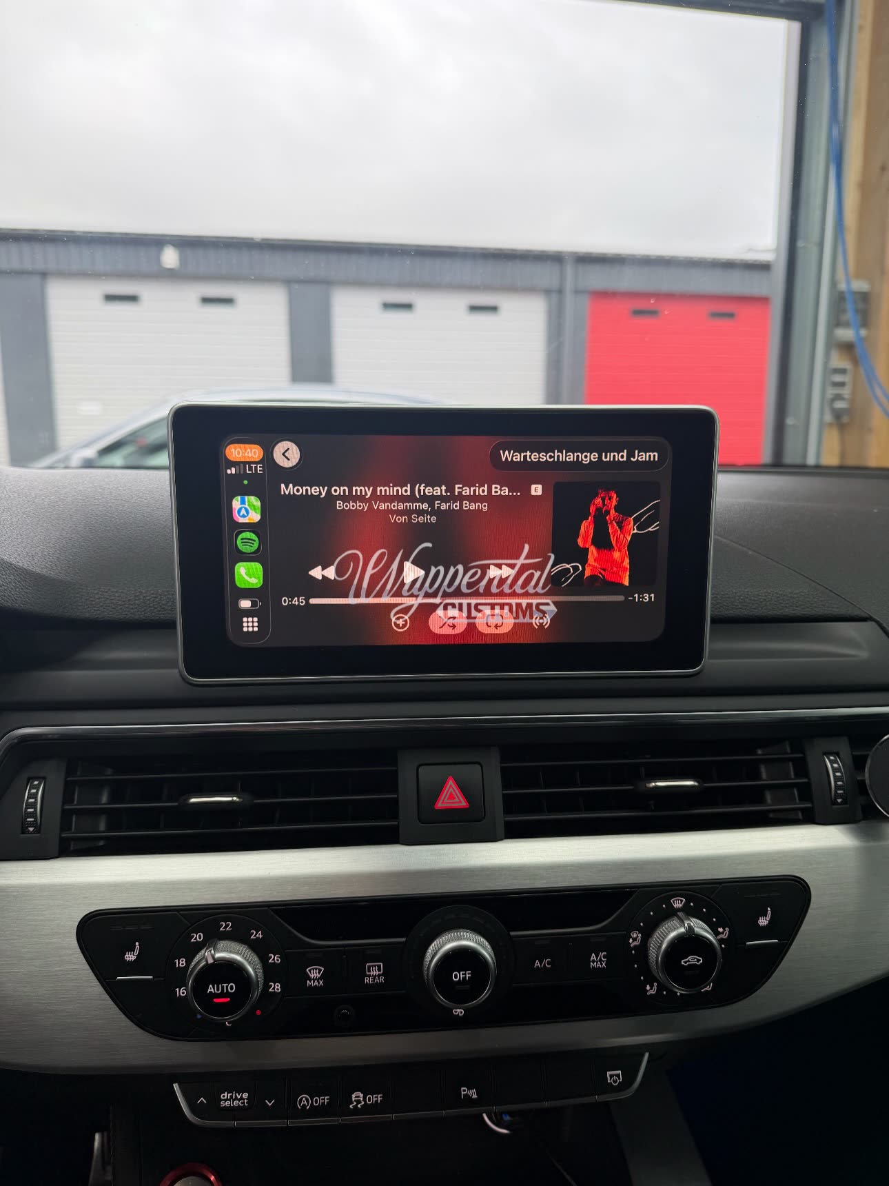 Audi A4 — CarPlay & Android Auto